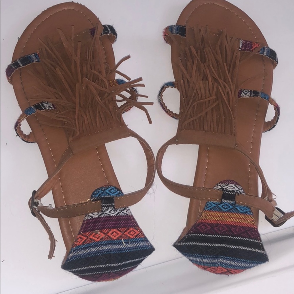 Ummer sandals